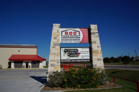 5274 Texas 185, Victoria, TX 77905